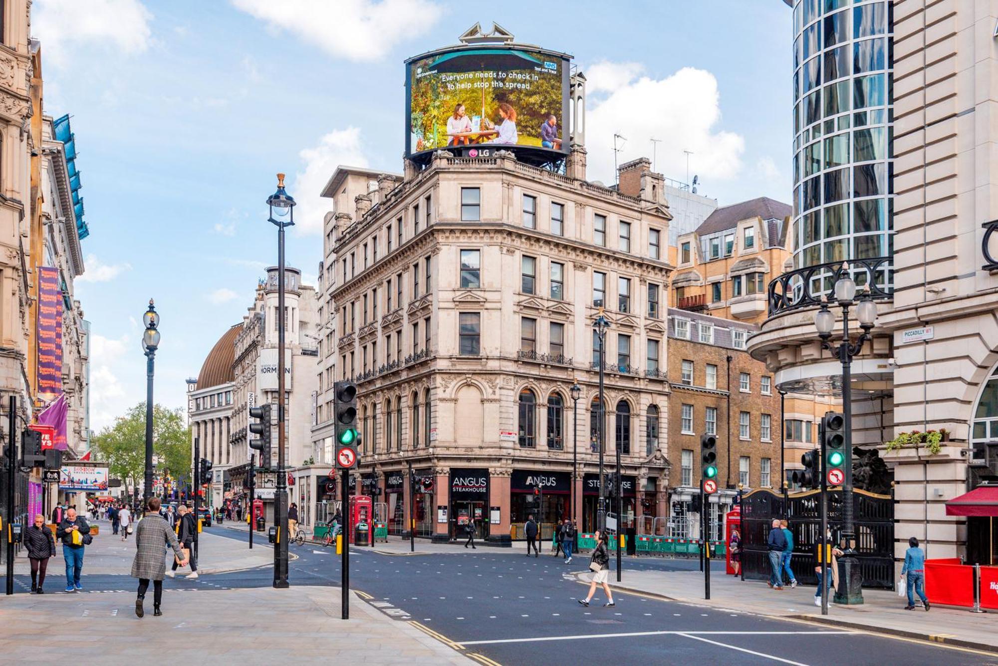 Welcome London Piccadilly Circus Ngoại thất bức ảnh