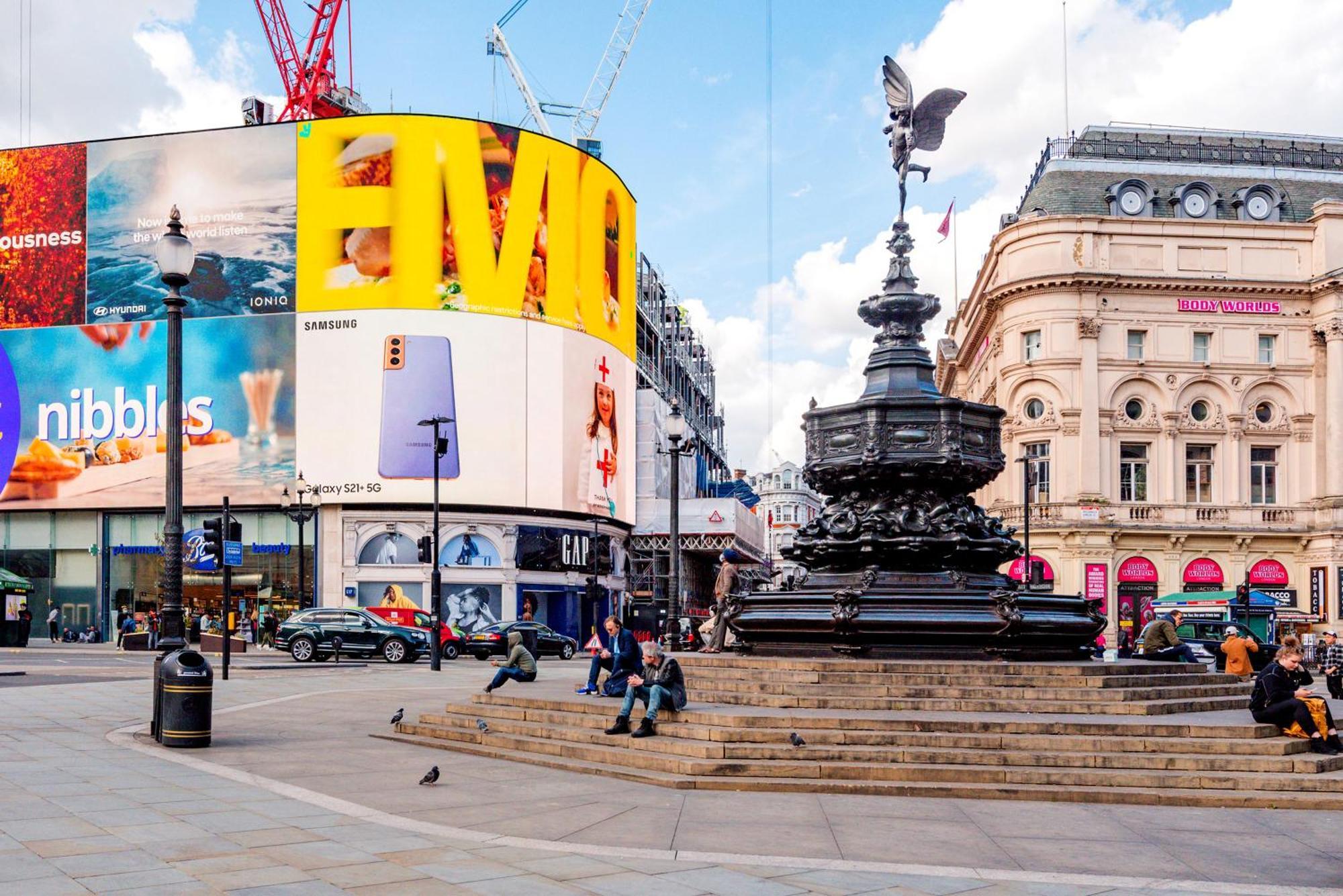 Welcome London Piccadilly Circus Ngoại thất bức ảnh