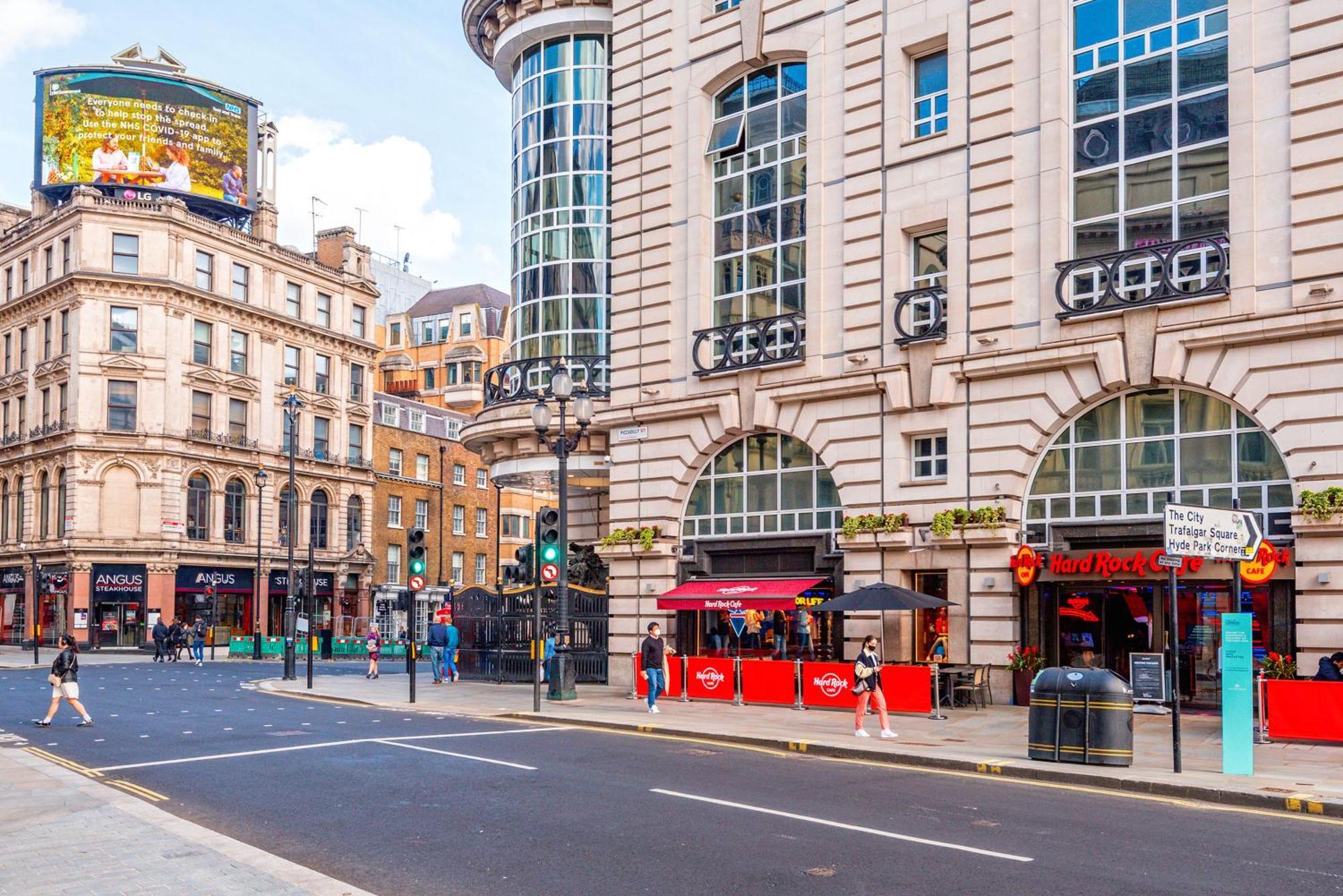 Welcome London Piccadilly Circus Ngoại thất bức ảnh